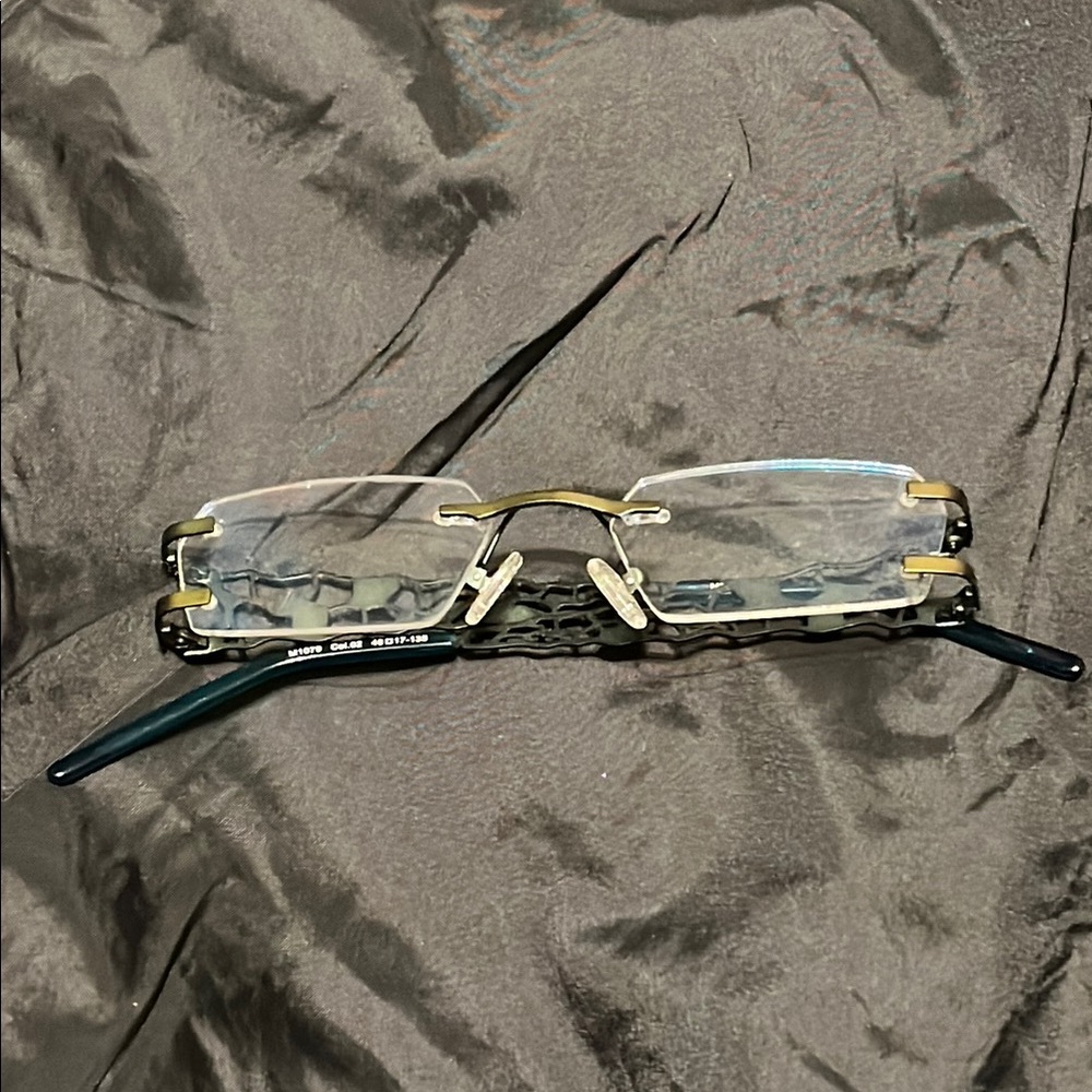 Menizzi Stylish Gold and Black Rimless Glasses